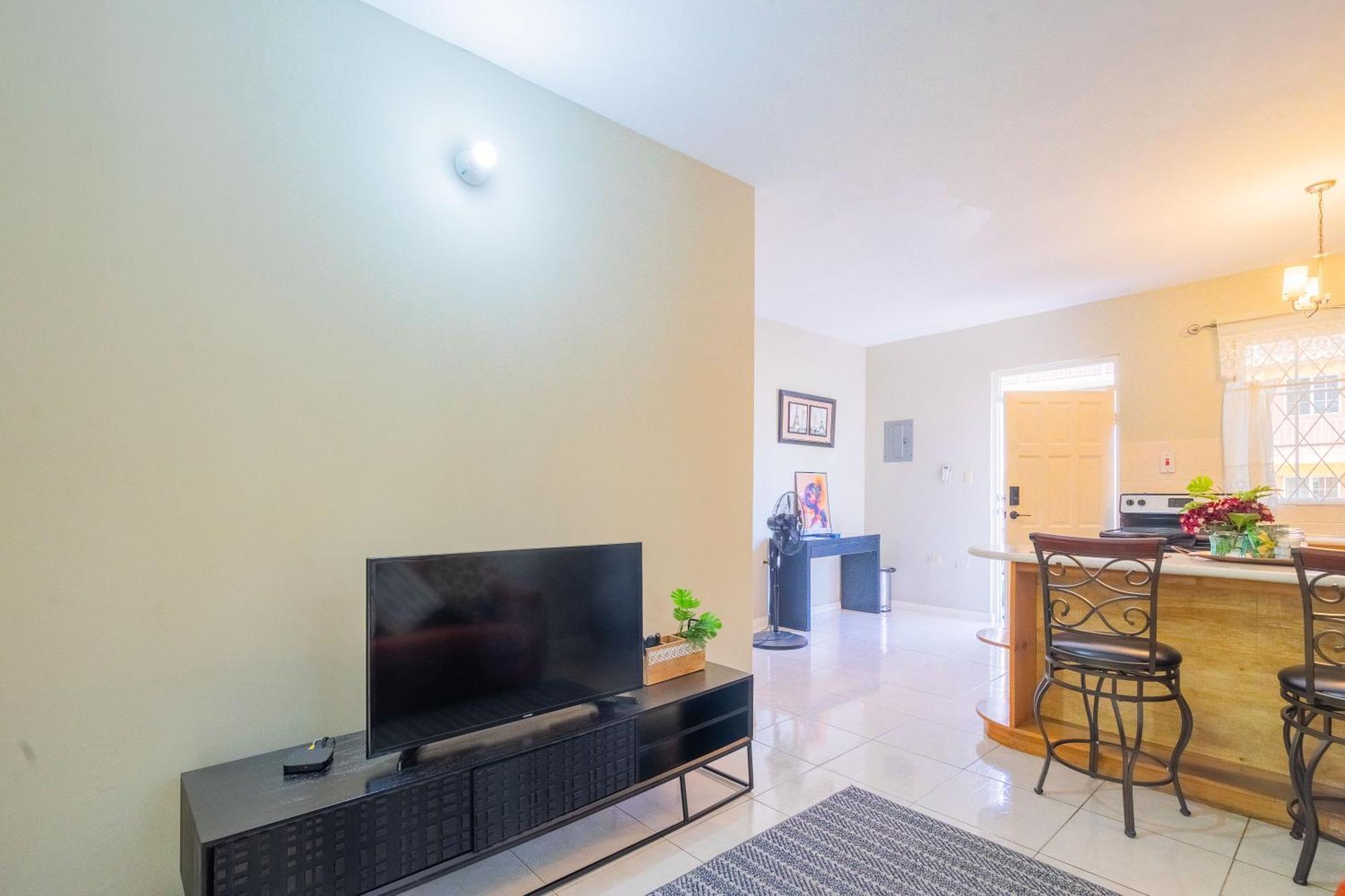 Musgrave Annex- Comfy 1 Bedroom Apartment On The Ground Floor Kingston Extérieur photo