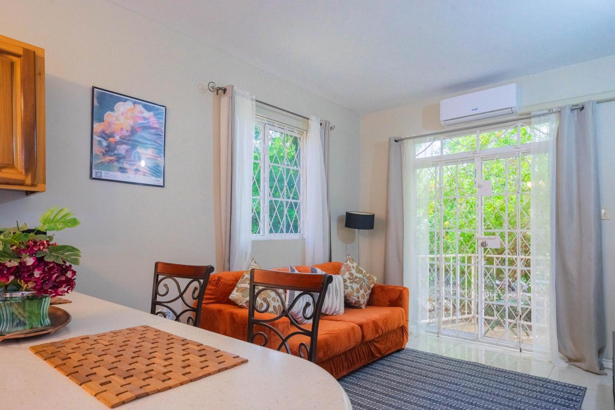 Musgrave Annex- Comfy 1 Bedroom Apartment On The Ground Floor Kingston Extérieur photo