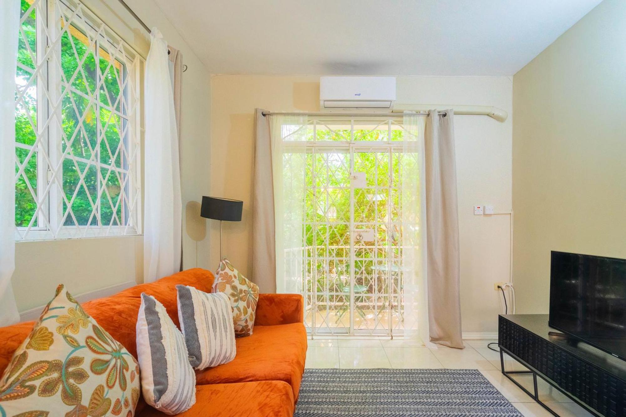 Musgrave Annex- Comfy 1 Bedroom Apartment On The Ground Floor Kingston Extérieur photo