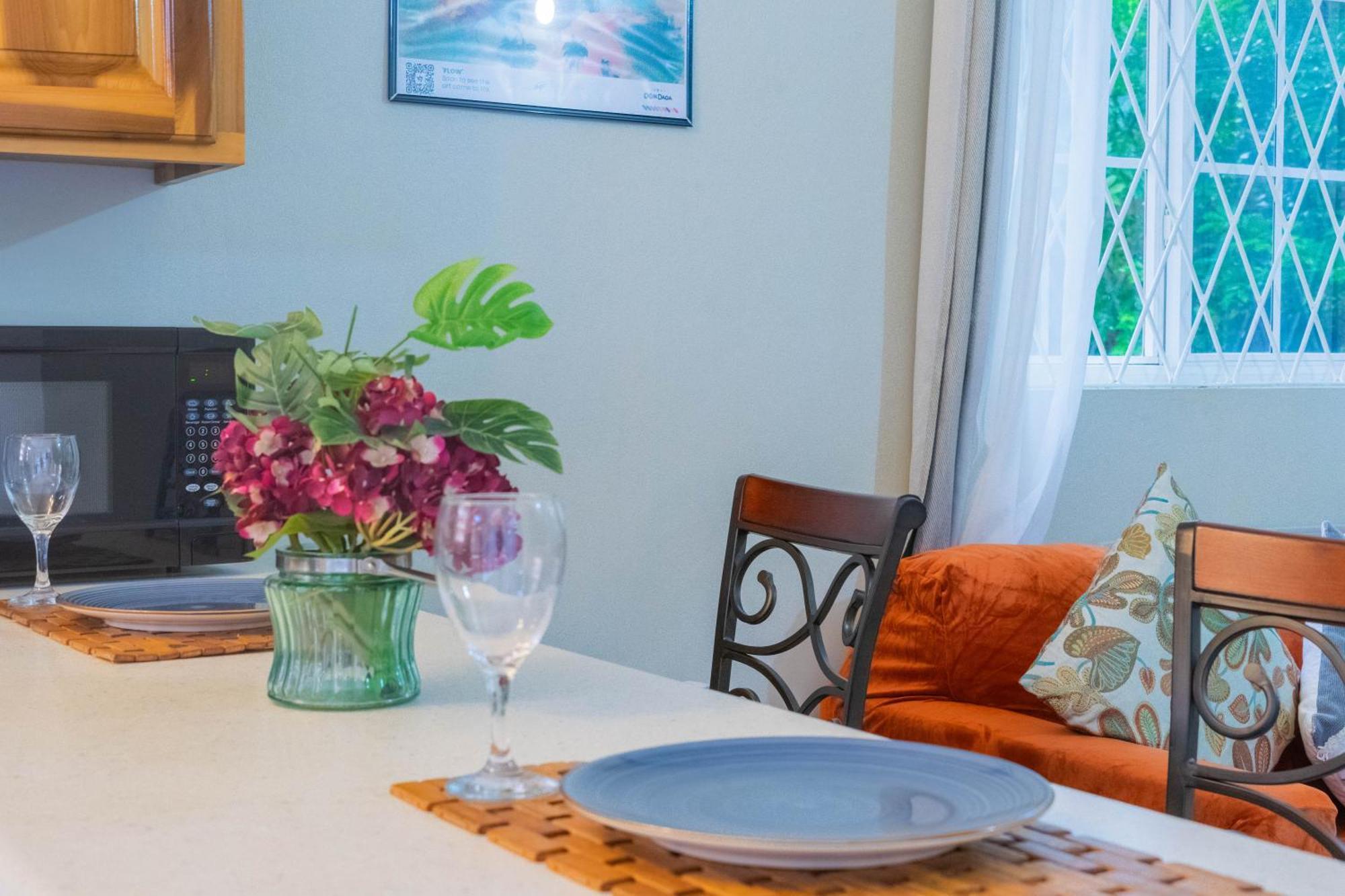 Musgrave Annex- Comfy 1 Bedroom Apartment On The Ground Floor Kingston Extérieur photo