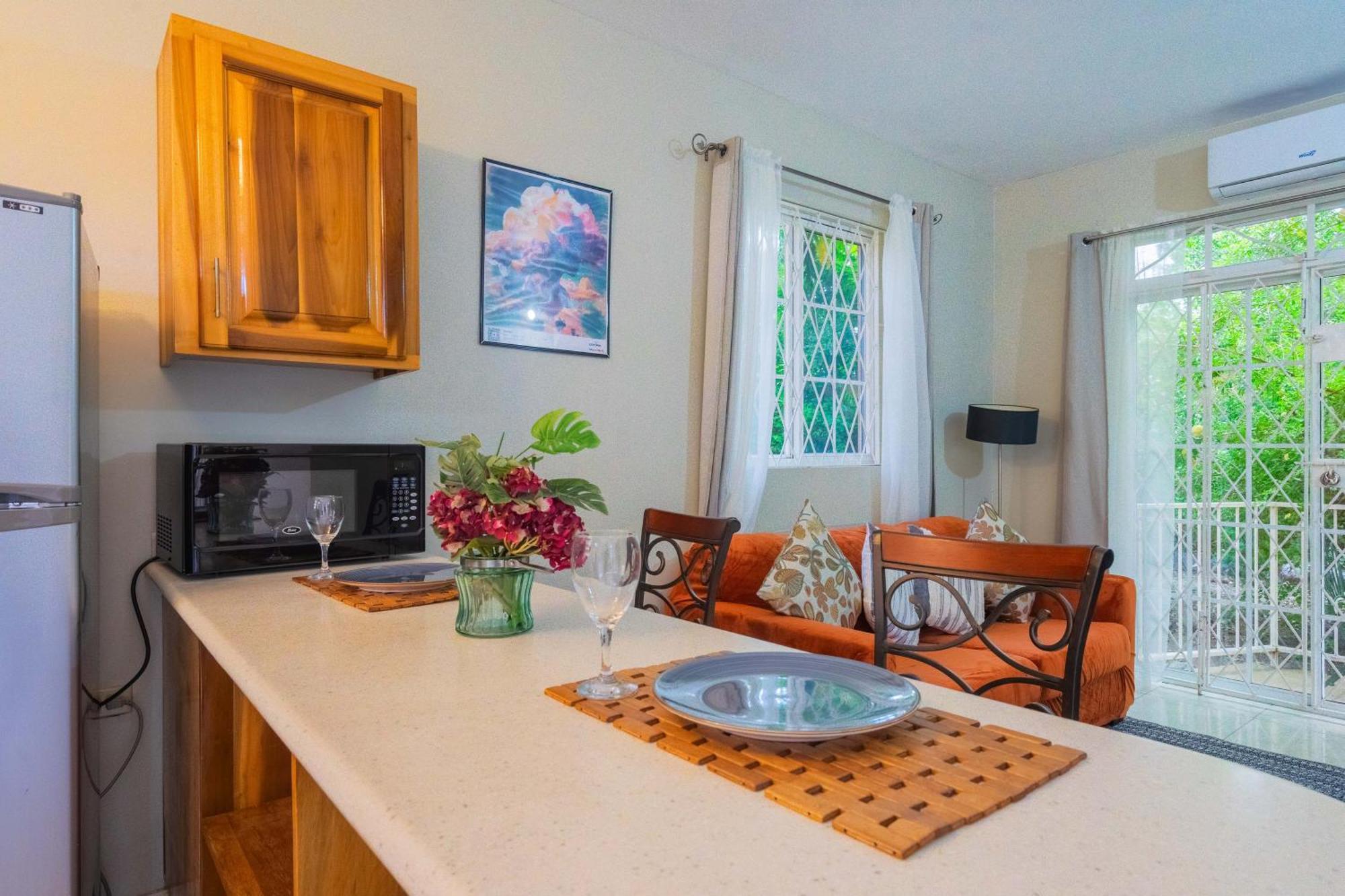Musgrave Annex- Comfy 1 Bedroom Apartment On The Ground Floor Kingston Extérieur photo